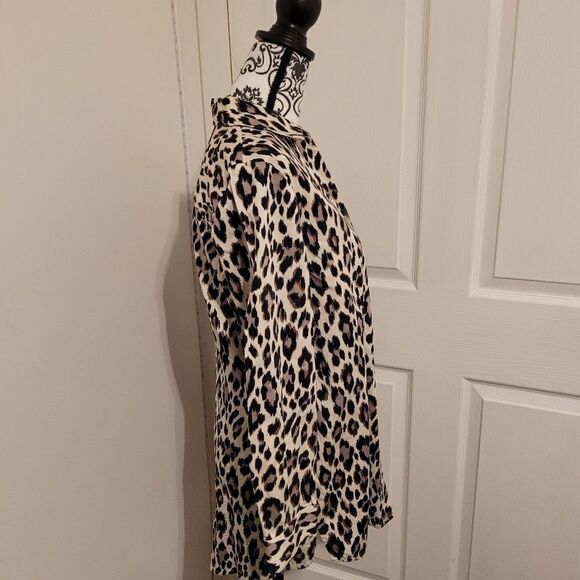 Chico's leopard print long sleeve shirt - Picture 2 of 6